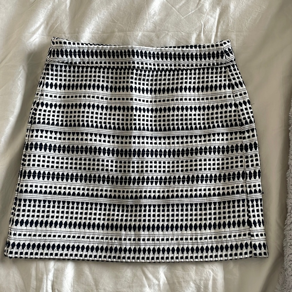 LOFT skirt.. size 4